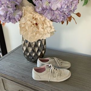 Light Gray w/Pink Lining SPRING Vans Size 10